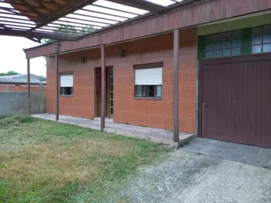 Casa com 3 Quartos para alugar, 132m² no Lami, Porto Alegre