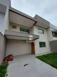 Sobrado com 3 Quartos à venda, 127m² no Messiânico, Londrina