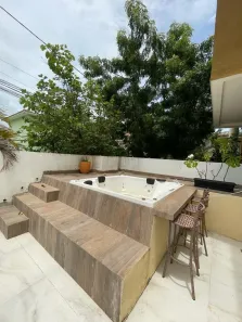Casa de Condomínio com 6 Quartos para alugar, 380m² no Buraquinho, Lauro de Freitas