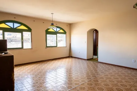 Sobrado com 4 Quartos à venda, 330m² no Centro, Pelotas