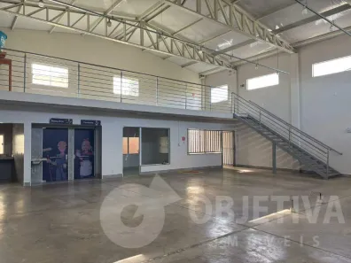 Galpão/Depósito/Armazém para alugar, 273m² no Santa Rosa, Uberlândia