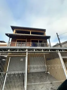 Sobrado com 3 Quartos para alugar, 250m² no Jardim das Palmeiras (Botujuru), Campo Limpo Paulista