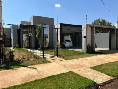 Casa com 4 Quartos à venda, 257m² no Bandeirantes, Lucas do Rio Verde