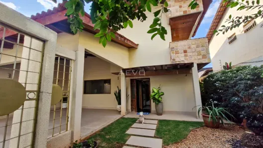 Imóvel Comercial com 3 Quartos para alugar, 294m² no Jardim América, Goiânia