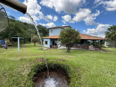Fazenda/Sítio com 7 Quartos à venda, 94m² no , Cláudio