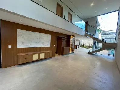 Casa de Condomínio com 4 Quartos à venda, 290m² no Jardins Madri, Goiânia