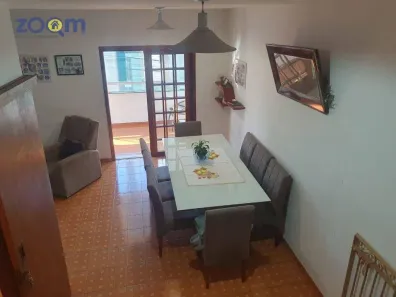 Casa com 4 Quartos à venda, 215m² no Vila Galvão, Jundiaí