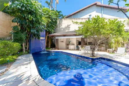 Sobrado com 5 Quartos à venda, 774m² no Vila Oliveira, Mogi das Cruzes