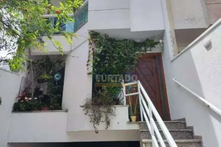 Sobrado com 4 Quartos à venda, 260m² no Vila Gilda, Santo André