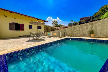 Sobrado com 4 Quartos à venda, 285m² no Centro Alto, Ribeirão Pires