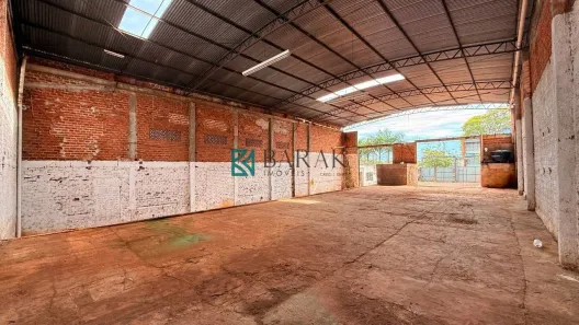 Galpão/Depósito/Armazém para alugar, 350m² no Vila Santo Antônio, Maringá
