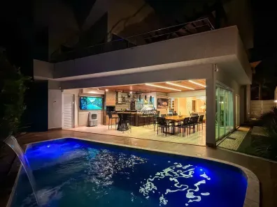 Casa de Condomínio com 4 Quartos à venda, 370m² no Jardins Valência, Goiânia