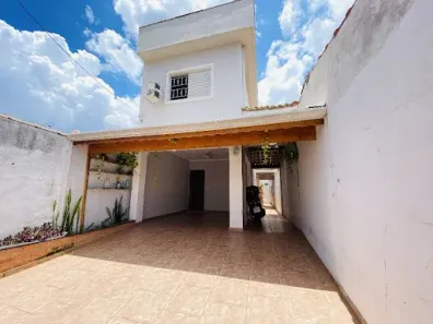 Casa com 3 Quartos à venda, 180m² no Jardim Tupanci, Barueri