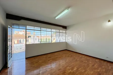 Ponto Comercial com 3 Quartos para alugar, 100m² no Sagrada Família, Belo Horizonte
