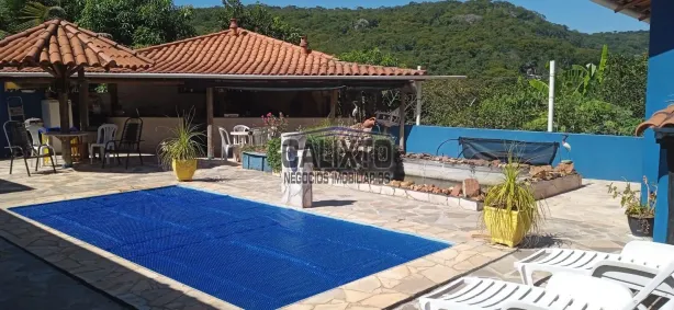 Fazenda/Sítio com 3 Quartos à venda, 1000m² no Centro, Uberlândia