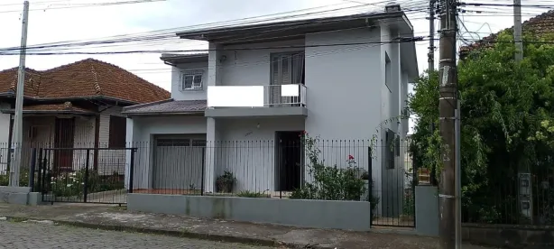 Casa com 3 Quartos à venda, 180m² no Pio X, Caxias do Sul