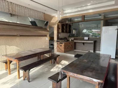 Imóvel Comercial à venda, 450m² no Vila Industrial, São José dos Campos