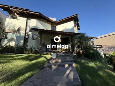 Casa de Condomínio com 5 Quartos à venda, 325m² no Nossa Senhora de Lourdes, Santa Maria