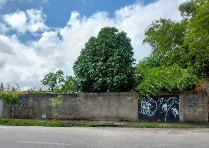 Lote/Terreno à venda, 803m² no Maraponga, Fortaleza