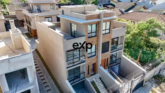 Sobrado com 4 Quartos à venda, 268m² no Tingui, Curitiba