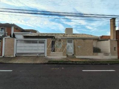 Casa com 3 Quartos à venda, 215m² no Alto Cafezal, Marília