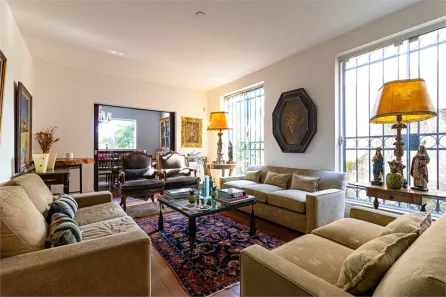 Casa com 3 Quartos à venda, 360m² no Cerqueira César, São Paulo