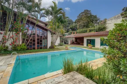 Sobrado com 4 Quartos à venda, 387m² no Interlagos, São Paulo