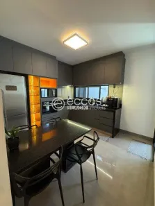 Casa com 3 Quartos à venda, 215m² no Granada, Uberlândia