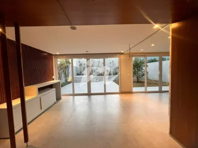 Casa com 3 Quartos à venda, 283m² no Jardim Botânico, Uberlândia