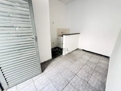 Kitnet com 1 Quarto para alugar, 30m² no Carlos Prates, Belo Horizonte
