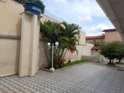 Casa com 3 Quartos à venda, 358m² no Setor Criméia Oeste, Goiânia