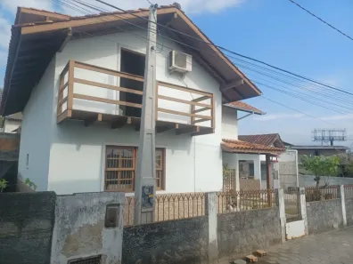 Casa com 3 Quartos à venda, 145m² no Costeira do Pirajubaé, Florianópolis