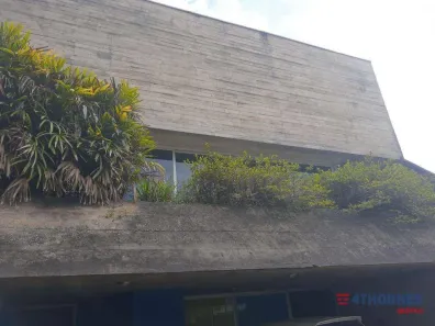 Casa com 5 Quartos à venda, 300m² no Jardim Viana, São Paulo