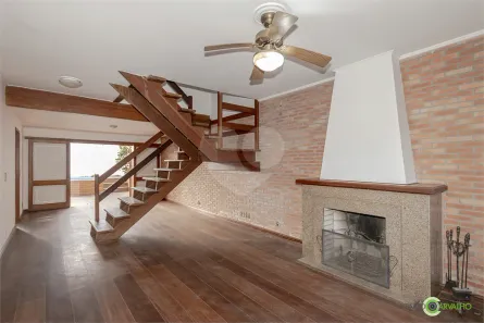 Casa com 3 Quartos para venda ou aluguel, 224m² no Santana, Porto Alegre