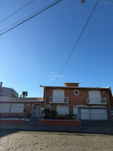 Casa com 4 Quartos para alugar, 372m² no Cinqüentenário, Caxias do Sul