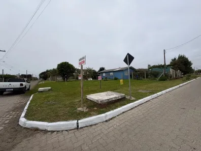Lote/Terreno à venda, 375m² no Praia de Mariluz, Imbé