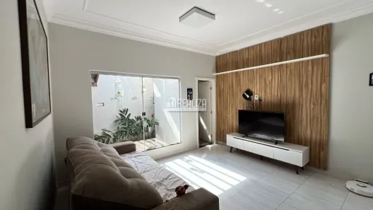 Casa com 3 Quartos à venda, 173m² no Jardim Nenê Gomes, Uberaba