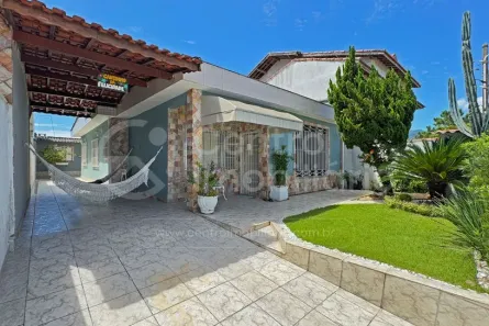 Casa com 3 Quartos à venda, 147m² no Balneario São João Batista, Peruíbe