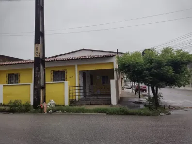 Casa com 3 Quartos à venda, 130m² no Jóquei Clube, Fortaleza