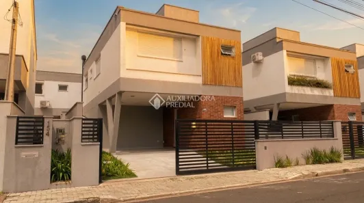 Casa com 3 Quartos à venda, 144m² no Campeche, Florianópolis