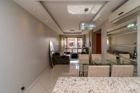 Apartamento com 2 Quartos à venda, 67m² no Passo da Areia, Porto Alegre