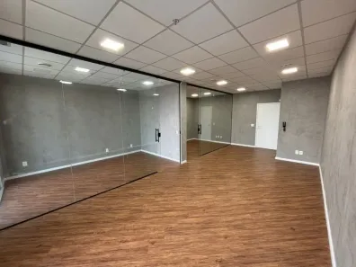 Sala Comercial para alugar, 67m² no Vila Cordeiro, São Paulo