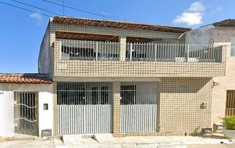 Casa com 4 Quartos à venda, 187m² no Alecrim, Natal