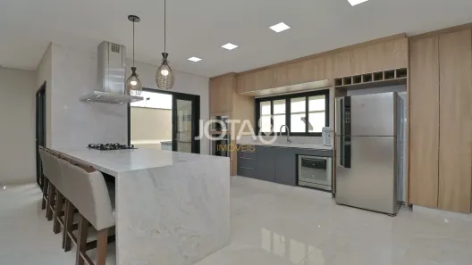 Casa de Condomínio com 3 Quartos para alugar, 250m² no Uberaba, Curitiba