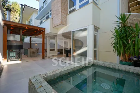 Casa de Condomínio com 4 Quartos à venda, 303m² no Chácara Monte Alegre, São Paulo