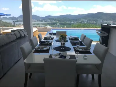 Casa com 4 Quartos à venda, 287m² no Trindade, Florianópolis