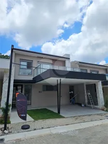 Casa de Condomínio com 3 Quartos para alugar, 230m² no Tamboré, Barueri