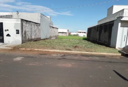 Lote/Terreno à venda, 250m² no Laranjeiras, Uberlândia