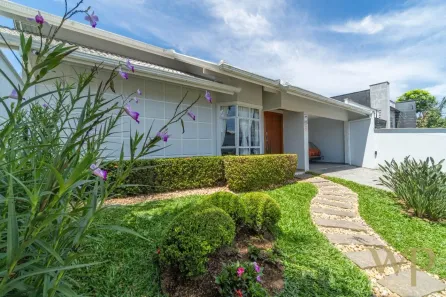 Casa com 3 Quartos à venda, 197m² no Saguaçu, Joinville