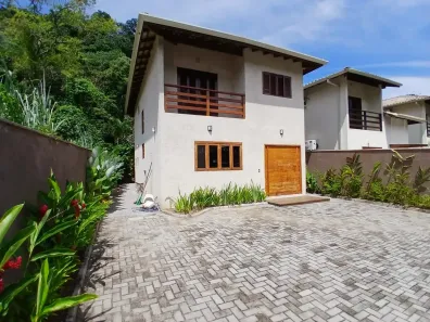Sobrado com 3 Quartos à venda, 100m² no Boiçucanga, São Sebastião